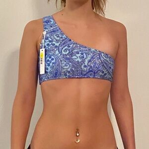 Brand: Frankie's Bikinis  Size: M  Color: Blue print